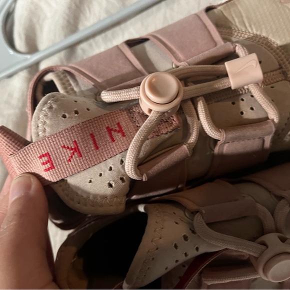 Nike women’s running shoes - Picture 2 of 4